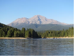 Mount_Shasta_2014_Foto1