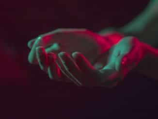 Haende-geoeffnet-hands