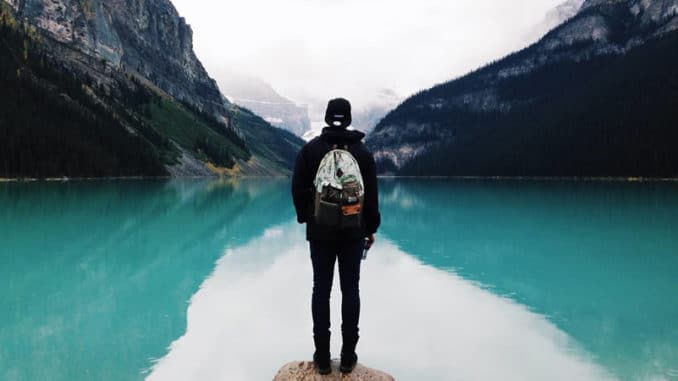 Mann-See-Berg-person