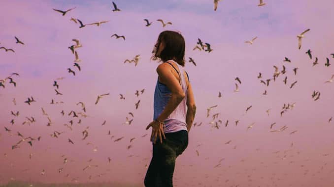 junge-Frau-Moewen-hipster