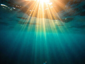 Nouminose am Beispiel von Wasser und Licht