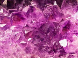 Heil-Wirkung-Transformation-Amethyst-gem
