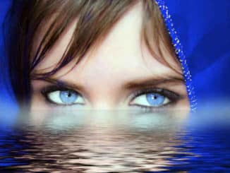 frau-augen-meer-Vertiefungsseminar-Seele lauschen-woman