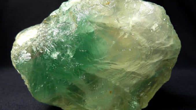 gruener-fluorit-flussspat-fluorite