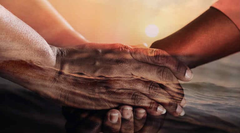 Guete-Verbundenheit-innerer-Frieden-Gemeinsamkeit-hands