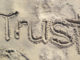 vertrauen trust sand