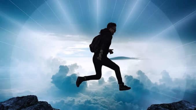 wolken-springen-schlucht-clouds