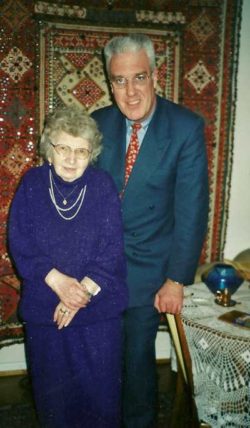 SCHIMMEL Annemarie und Roland Ma¨rz 2002