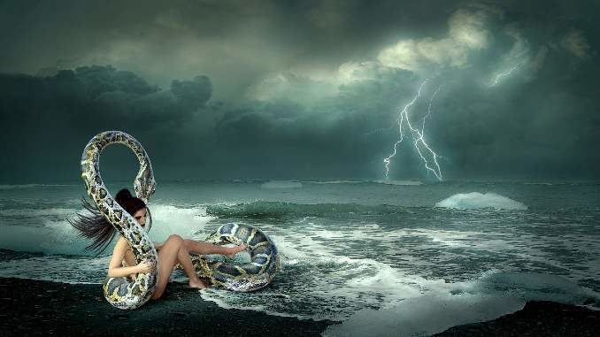 heilkunst-frau-schlange-fantasy