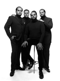 Janoska-Ensemble-photo-Andreas-H.-Bitesnich