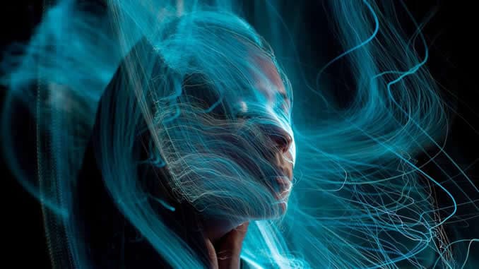 frau-gesicht-magisch-wellen-magical