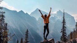 ungewissheit fuelle frau mountains