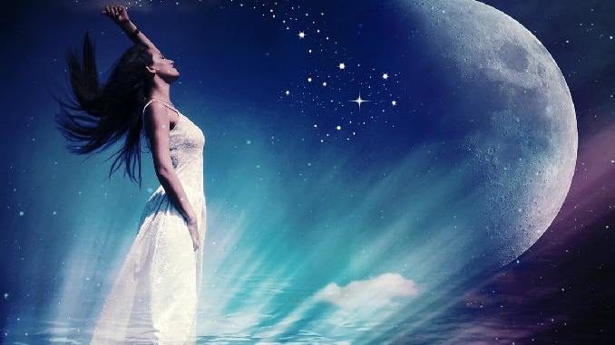 weibliche-weg-erwachen-frau-mond-fantasy