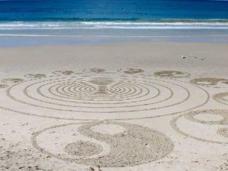 yin-yang-strand-beach