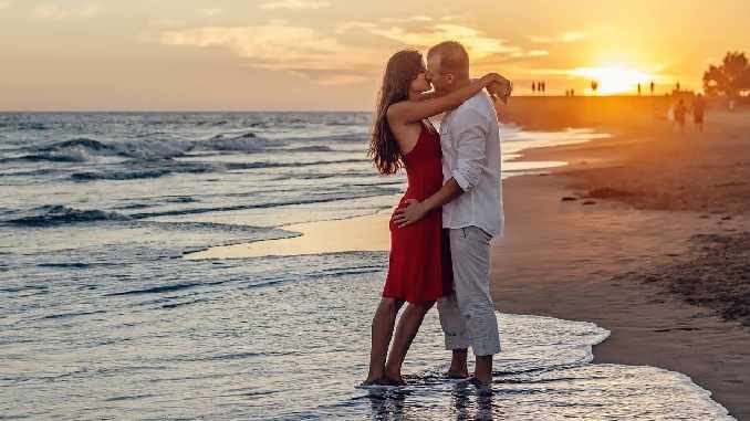 Partnersuche Paar Meer a couple of