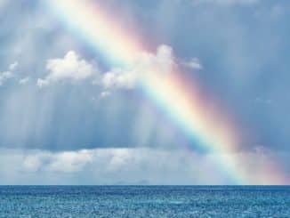 regenbogen meer sea
