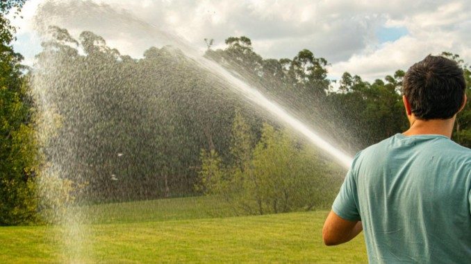 Wasserschlauch spirtzen sprühen reinigen Trigger triggert hose