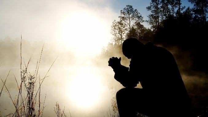 mann natur beten man