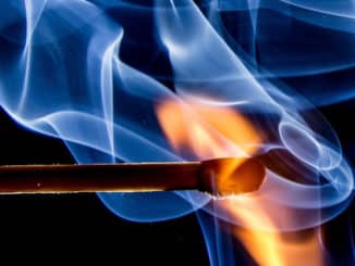 feuer rauch gluehen fire