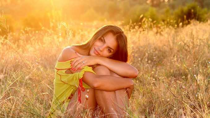 frau natur woman