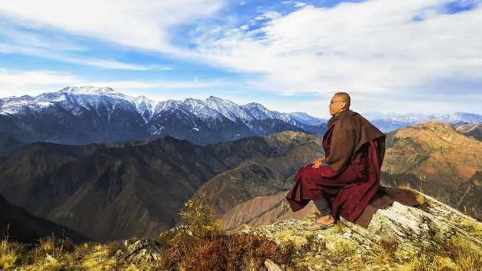 moench berg theravada buddhism