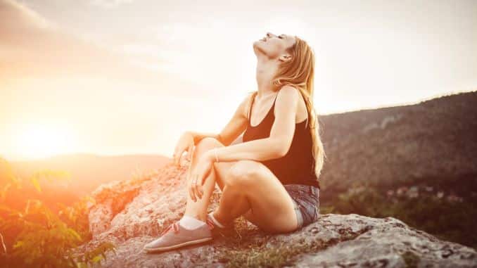 frau sonne berg