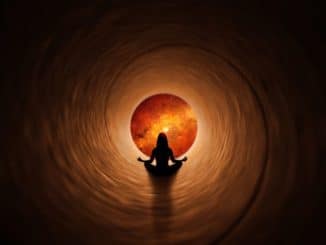 frau meditation universum