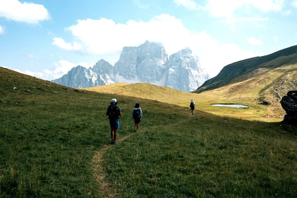 Neuer Pilgergeist für einen Weltenwandel waltraud hoenes wandern