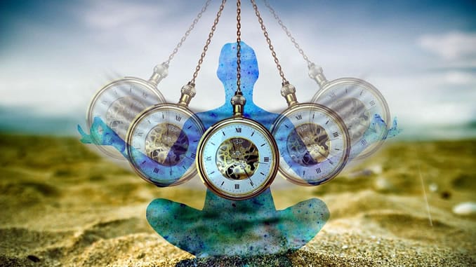 Uhr pendelt sich ins Gleichgewicht