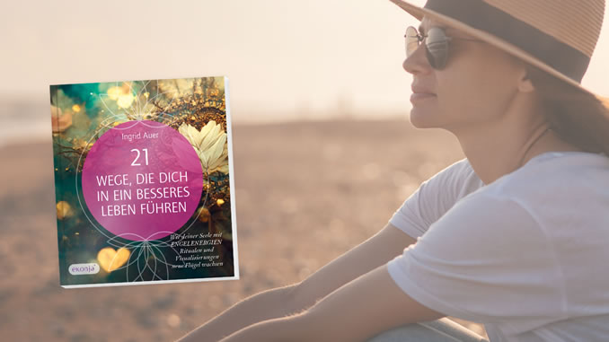 Frau mit Buch von Ingrid Auer