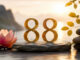 Meditation mit goldenen „88“ Numeralen